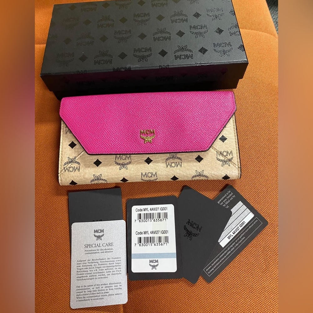 MCM Visetos long wallet